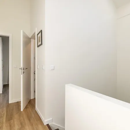 Taipas House In