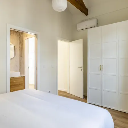 Apartment Taipas House In *